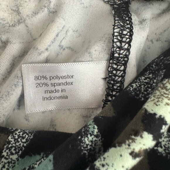 Livi By Lane Bryant Capri Leggings Black/Teal Abstract Print Lace-Up Hem 14/16 P - Picture 4 of 9